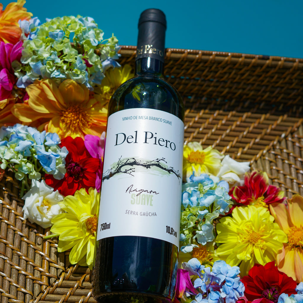 Vinho de Mesa Branco Suave Del Piero 750ml